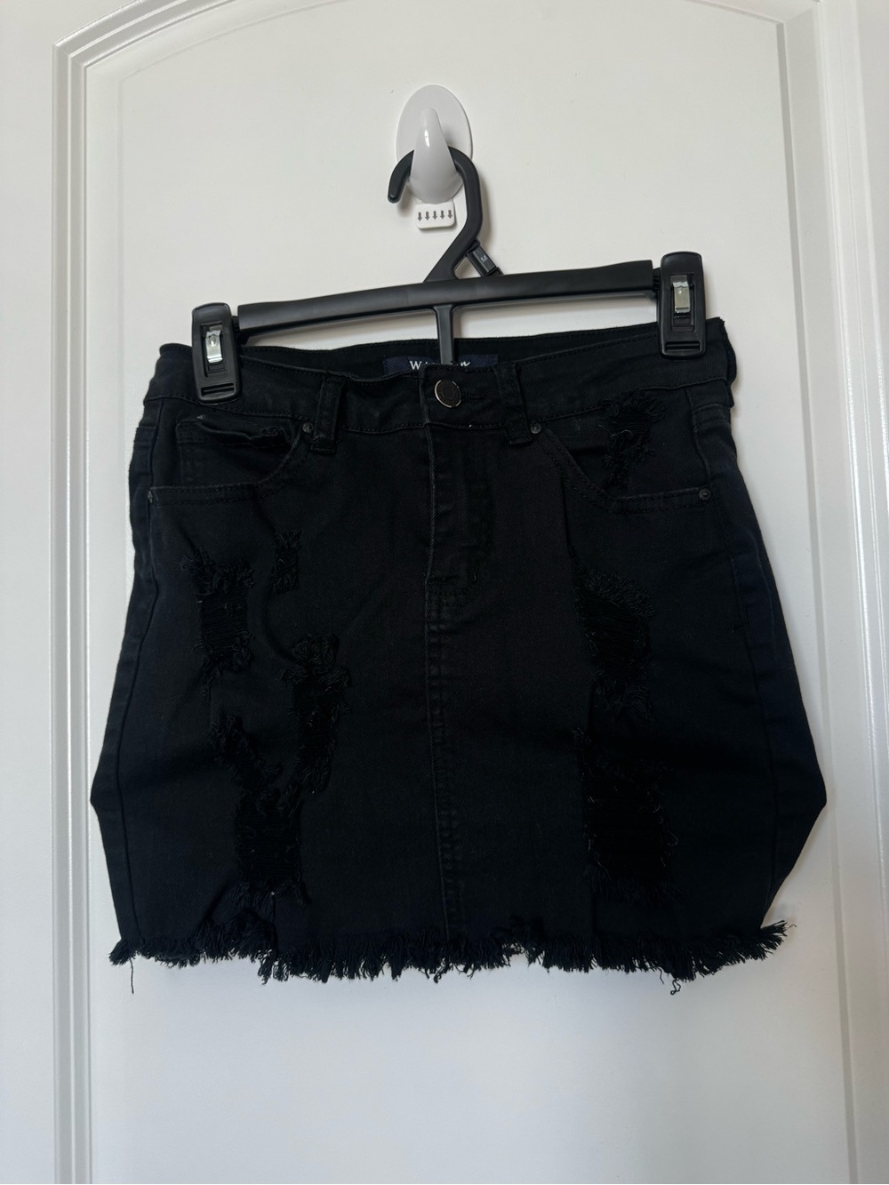 Wax Jean Black Distressed Frayed-Hem Denim Mini Skirt